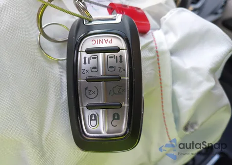 2020 Chrysler Pacifica Touring из США, поврежденный, VIN 2C4RC1FG8LR135780